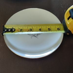 4 pc Kaysons Fine China Golden Rhapsody dinner set